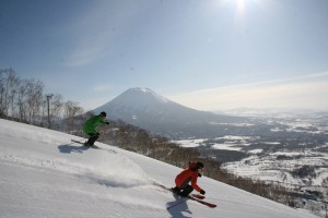 Yotei skiers